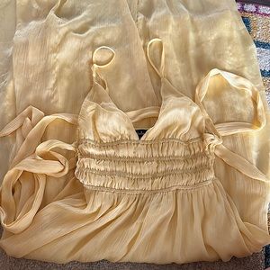 Lulus Midi dress - baby yellow